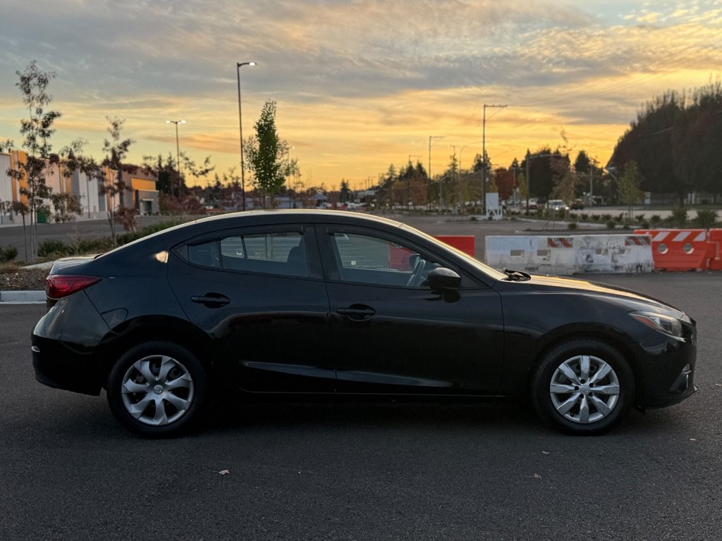 Used 2016 MAZDA MAZDA3 i Sport FWD image 5