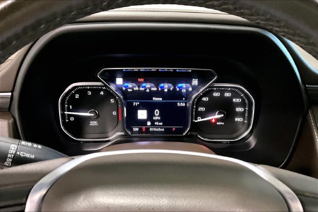 Used 2021 GMC Yukon SLT w/ Rear Media and Nav Package AWD/4WD image 13