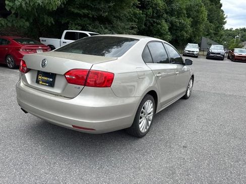 Used 2013 Volkswagen Jetta TDI FWD image 6