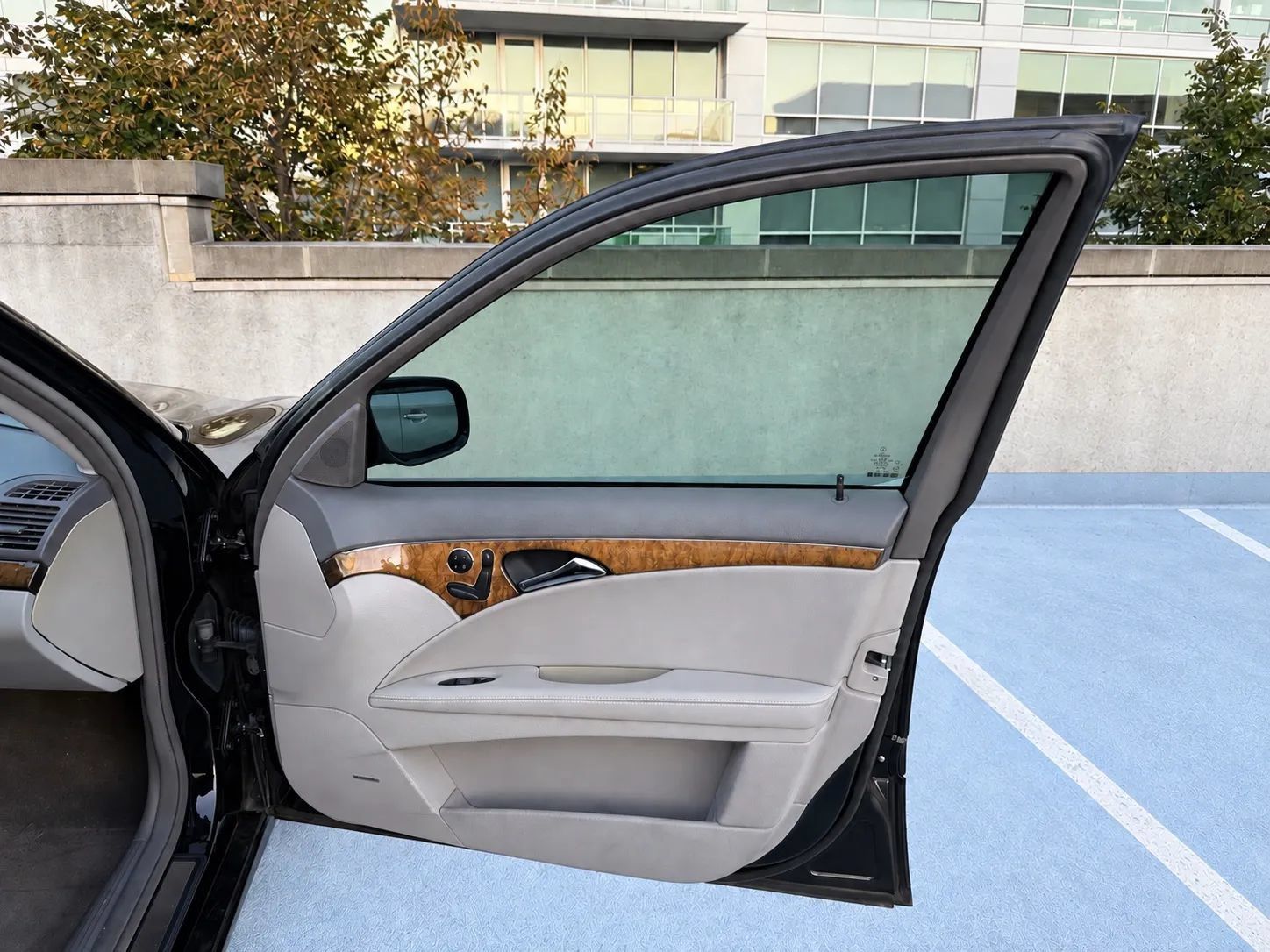 Used 2007 Mercedes-Benz E 350 Sedan image 14