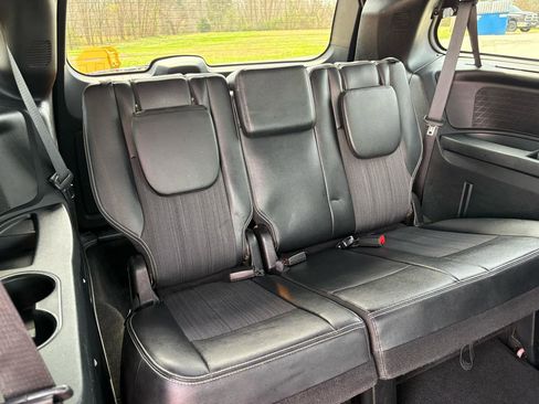 Used 2015 Chrysler Town & Country S image 52