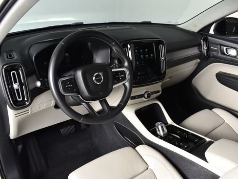 Used 2023 Volvo XC40 B5 Ultimate w/ Protection Package Premier AWD/4WD image 17