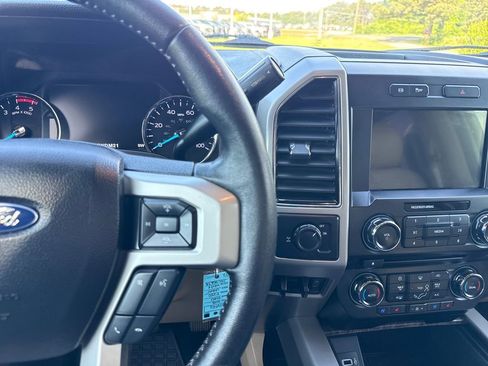 Used 2018 Ford F250 Lariat w/ Lariat Value Package RWD image 19