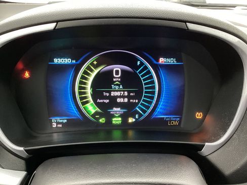 Used 2017 Chevrolet Volt LT w/ Comfort Package image 28