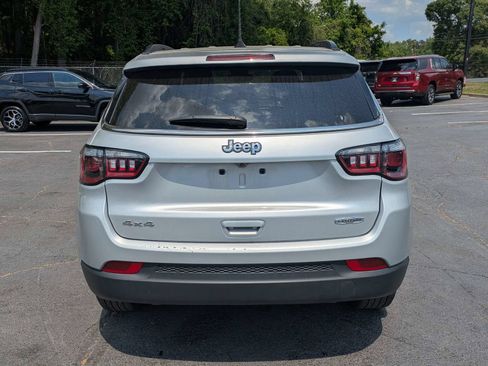 Used 2024 Jeep Compass Latitude AWD/4WD image 5