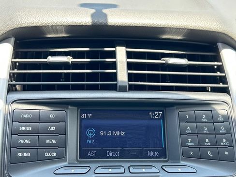 Used 2014 Ford Edge SE FWD image 17