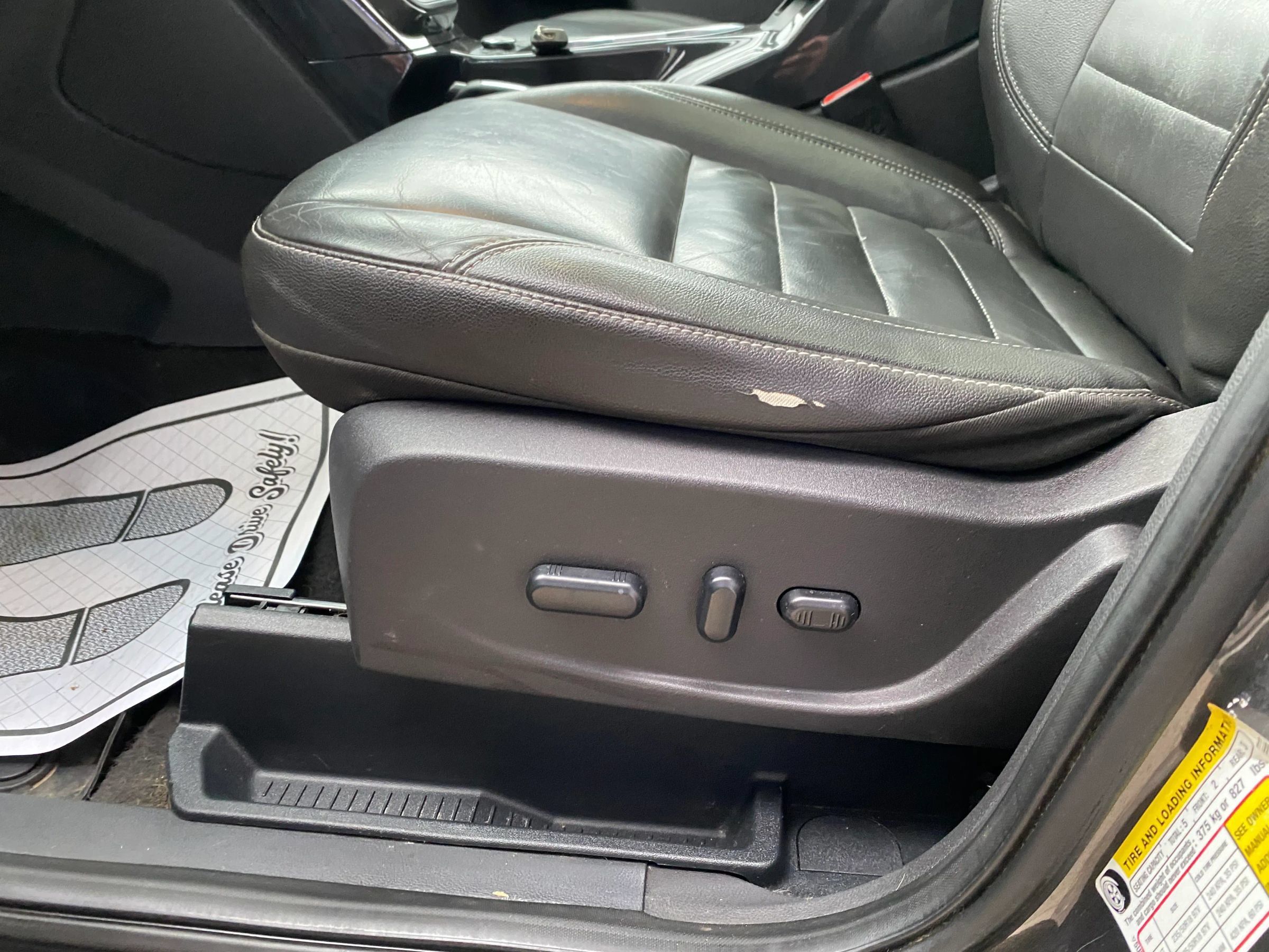 Used 2016 Ford Escape Titanium AWD/4WD image 24