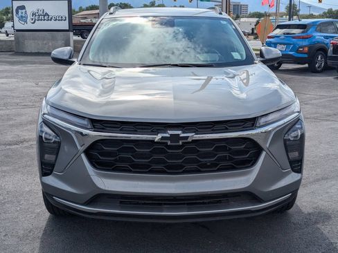 Used 2025 Chevrolet Trax LT w/ Driver Confidence Package FWD image 10