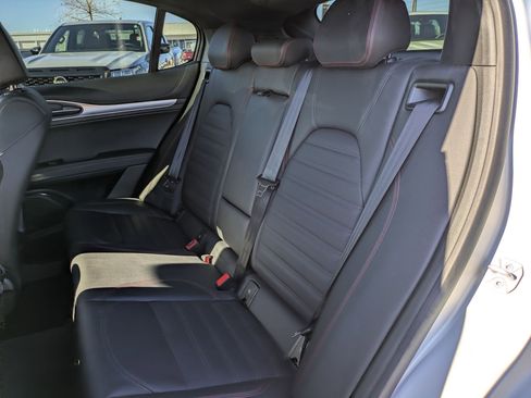 Used 2024 Alfa Romeo Stelvio AWD image 28