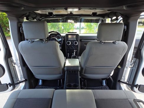 Used 2010 Jeep Wrangler Unlimited Sahara w/ Dual Top Group AWD/4WD image 45