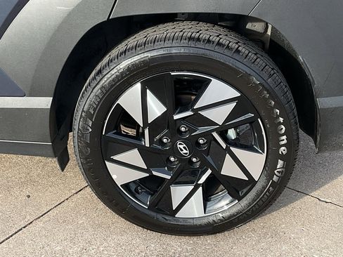 Used 2025 Hyundai Kona SEL image 8