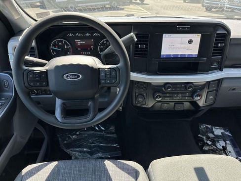New 2026 Ford F250 XLT w/ FX4 Off-Road Package AWD/4WD image 12