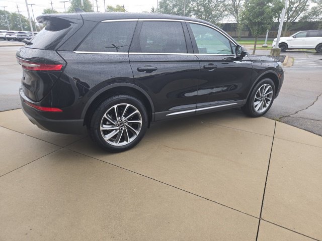 Used 2024 Lincoln Corsair AWD w/ Equipment Group 101A image 6
