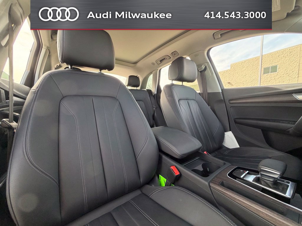 Used 2024 Audi Q5 2.0T Premium w/ Convenience Package AWD/4WD image 19