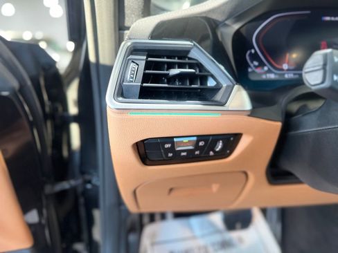 Used 2021 BMW 440i xDrive Coupe w/ Premium Package image 17