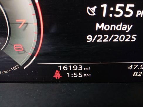 Used 2025 Audi Q7 3.0T Premium Plus image 16