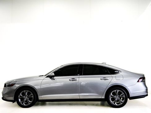 Used 2024 Honda Accord EX image 6