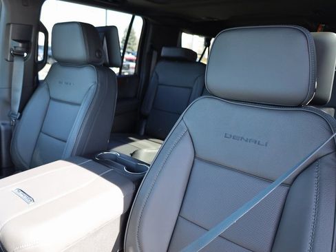 New 2026 GMC Yukon XL Denali w/ Advanced Technology Package AWD/4WD image 16
