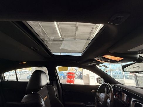 Used 2018 Dodge Charger R/T image 32