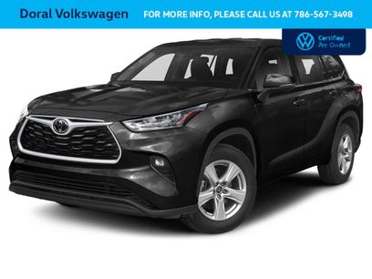 Used 2022 Toyota Highlander LE