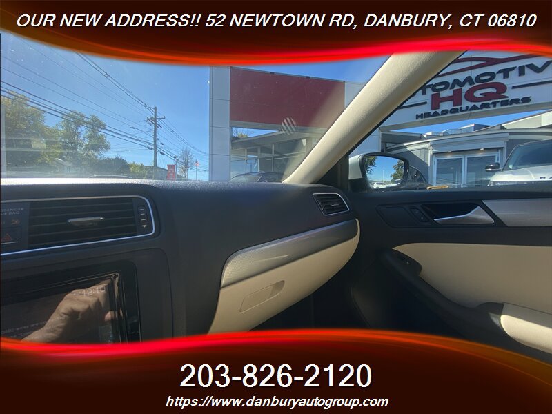 Used 2017 Volkswagen Jetta SE FWD image 17