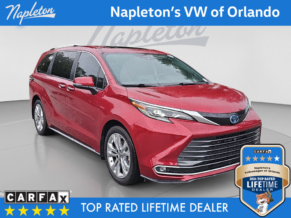 Used 2024 Toyota Sienna Platinum FWD image 8