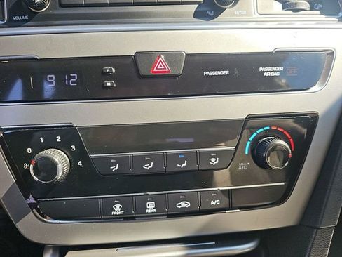 Used 2017 Hyundai Sonata SE FWD image 26