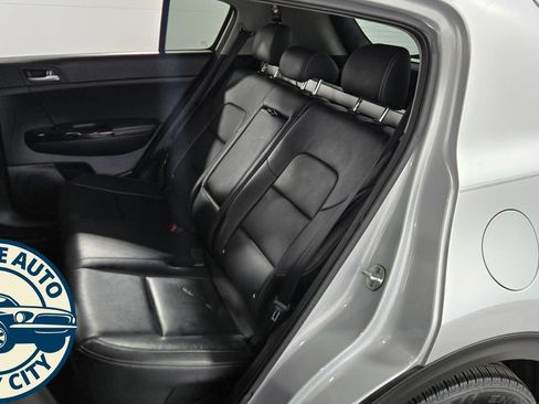 Used 2019 Kia Sportage EX FWD image 25