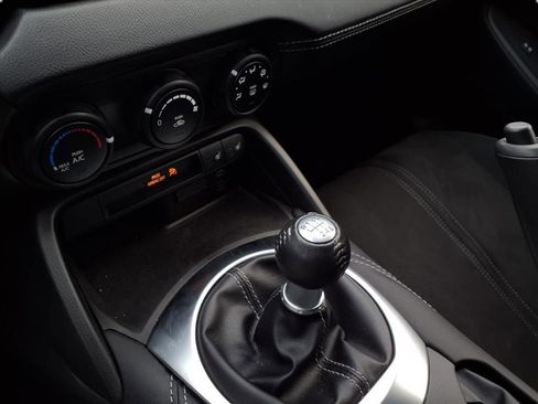 Used 2025 MAZDA MX-5 Miata Club image 4