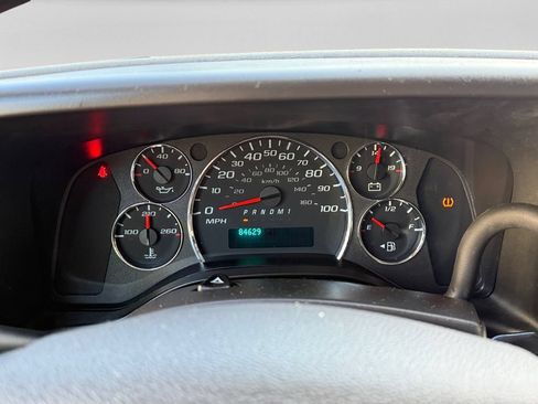 Used 2020 Chevrolet Express 2500 w/ Driver Convenience Package RWD image 21