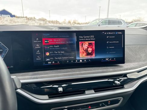 Used 2025 BMW X7 M60i image 13