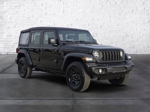 Used 2026 Jeep Wrangler Unlimited Sport AWD/4WD image 2