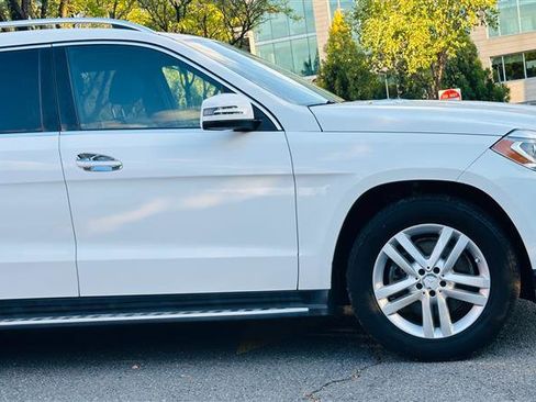 Used 2016 Mercedes-Benz GL 450 4MATIC w/ Premium I Package image 4