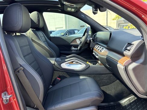 Certified 2025 Mercedes-Benz GLE 450 4MATIC image 21