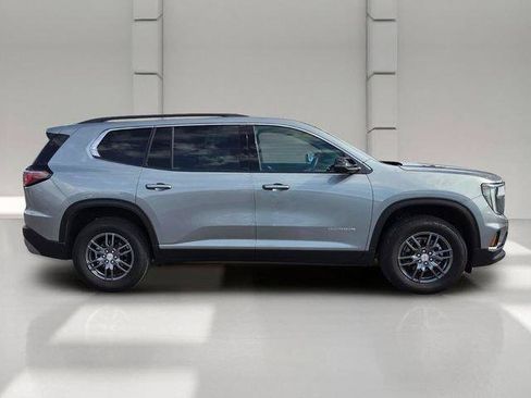 Certified 2025 GMC Acadia Elevation FWD image 6