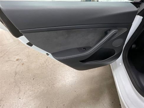 Used 2022 Tesla Model 3 Long Range image 12
