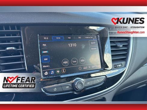 Used 2021 Buick Encore Preferred w/ Safety Package image 27