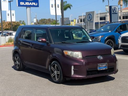 Used 2014 Scion xB FWD image 7