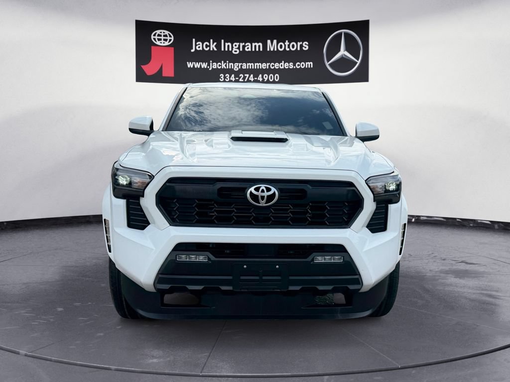 Used 2025 Toyota Tacoma TRD Sport AWD/4WD image 8