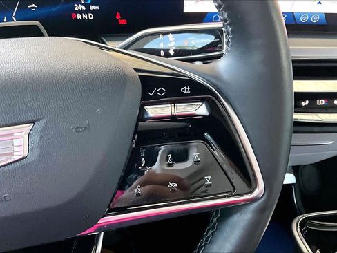 Used 2025 Cadillac Lyriq Luxury RWD image 25