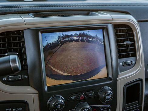 Used 2018 RAM 2500 Power Wagon w/ Leather & Luxury Group image 16