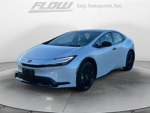 Used 2026 Toyota Prius Plug-In Hybrid FWD image 4