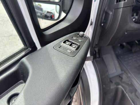 Used 2026 RAM ProMaster 2500 w/ Convenience Group FWD image 25
