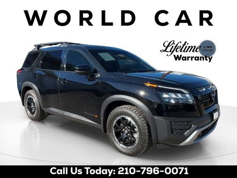 Used 2025 Nissan Pathfinder Rock Creek image 1