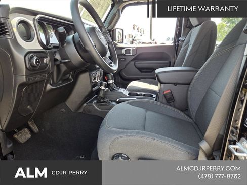 New 2026 Jeep Gladiator Sport AWD/4WD image 7