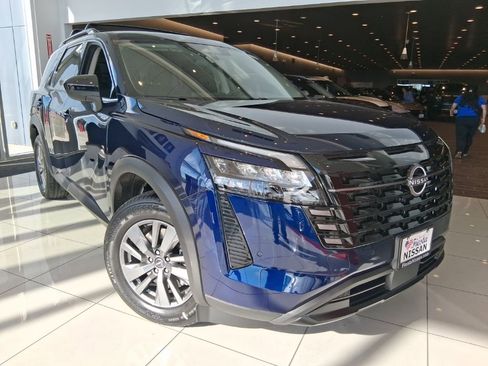 New 2026 Nissan Pathfinder SV AWD/4WD image 1