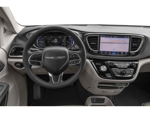 Used 2024 Chrysler Pacifica Premium image 4