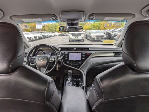 Used 2020 Toyota Camry SE image 37