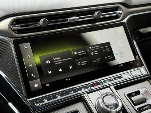 New 2025 Aston Martin V8 Vantage Coupe image 21