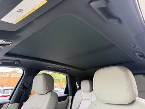 Used 2022 Porsche Cayenne AWD/4WD image 53